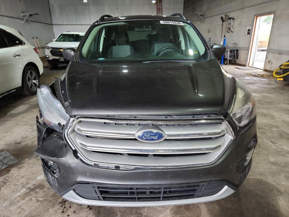 2018 Ford Escape მანქანა იყიდება აუქციონზე, vin: 1FMCU9GD8JUD03077, აუქციონის ნომერი: 56615636
