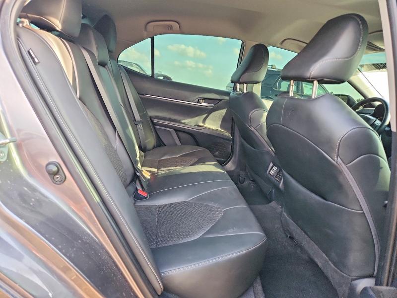 58364016 :رقم المزاد ، 4T1K61AK6NU706124 vin ، 2022 Toyota Camry مزاد بيع