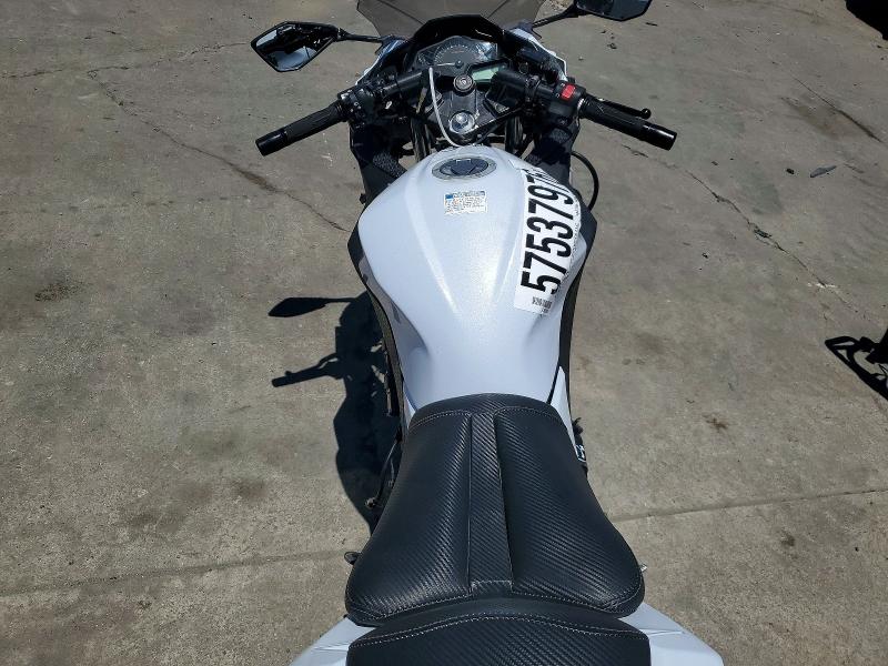 57537976 :رقم المزاد ، JKAEX8B17FDA21044 vin ، 2015 Kawasaki Ex300 مزاد بيع