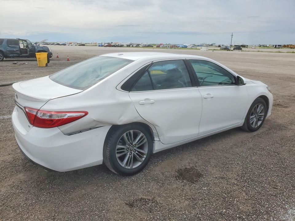 56371726 :رقم المزاد ، 4T1BF1FK1GU213415 vin ، 2016 Toyota Camry مزاد بيع
