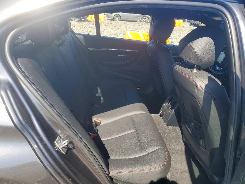 56050786 :رقم المزاد ، WBA8D9C53JEB35190 vin ، 2018 Bmw 330 مزاد بيع