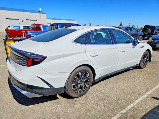 2025 Hyundai Sonata მანქანა იყიდება აუქციონზე, vin: KMHL64JA4SA488470, აუქციონის ნომერი: 56660786