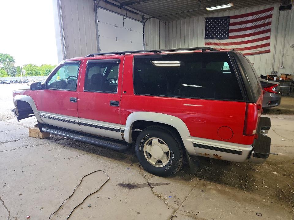1997 Chevrolet Suburban მანქანა იყიდება აუქციონზე, vin: 1GNFK16RXVJ364113, აუქციონის ნომერი: 57200586