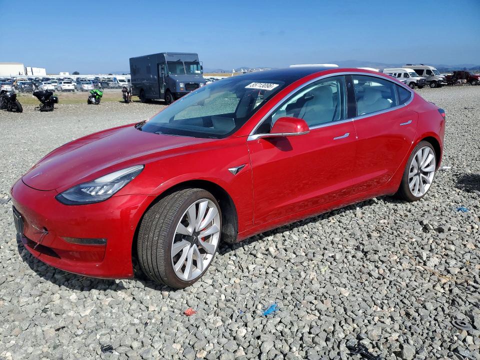 55713096 :رقم المزاد ، 5YJ3E1EB8JF079452 vin ، 2018 Tesla Model 3 مزاد بيع