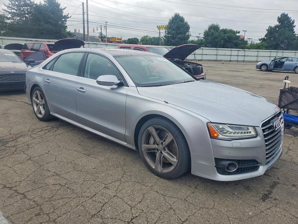 56944886 :رقم المزاد ، WAU44AFD0JN000149 vin ، 2018 Audi A8 مزاد بيع