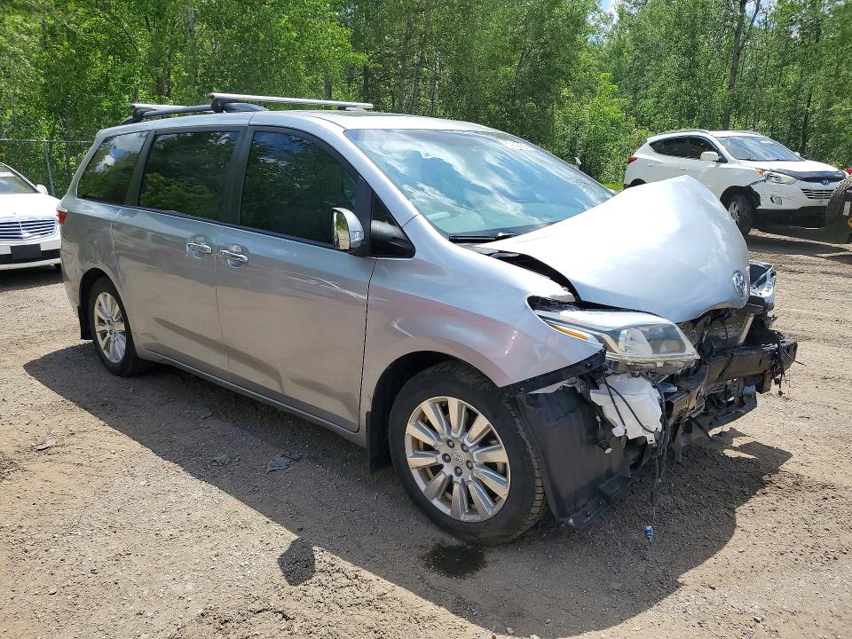 56933156 :رقم المزاد ، 5TDYZ3DC6HS840470 vin ، 2017 Toyota Sienna مزاد بيع