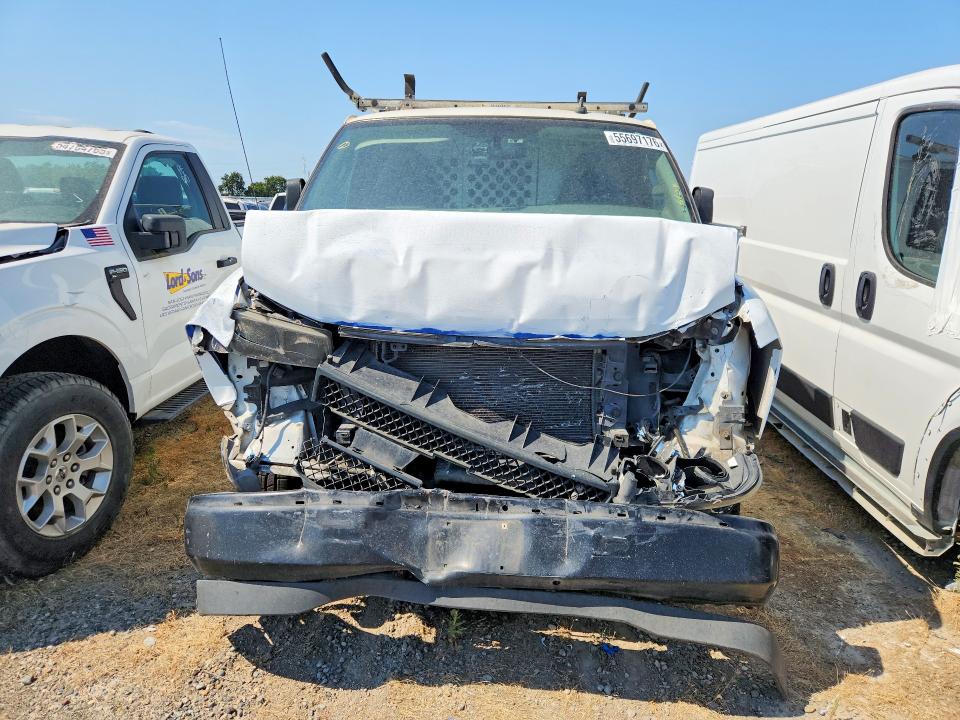 55697176 :رقم المزاد ، 1GCWGAF75M1178440 vin ، 2021 Chevrolet Express G2500 مزاد بيع