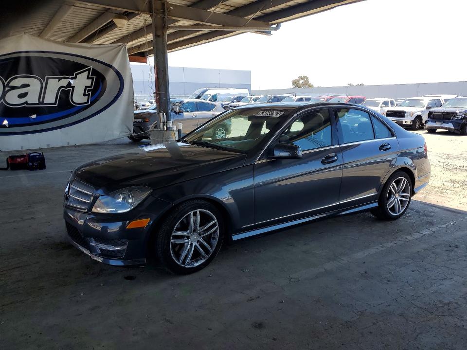 57965026 :رقم المزاد ، WDDGF8AB6DR273320 vin ، 2013 Mercedes-benz C مزاد بيع
