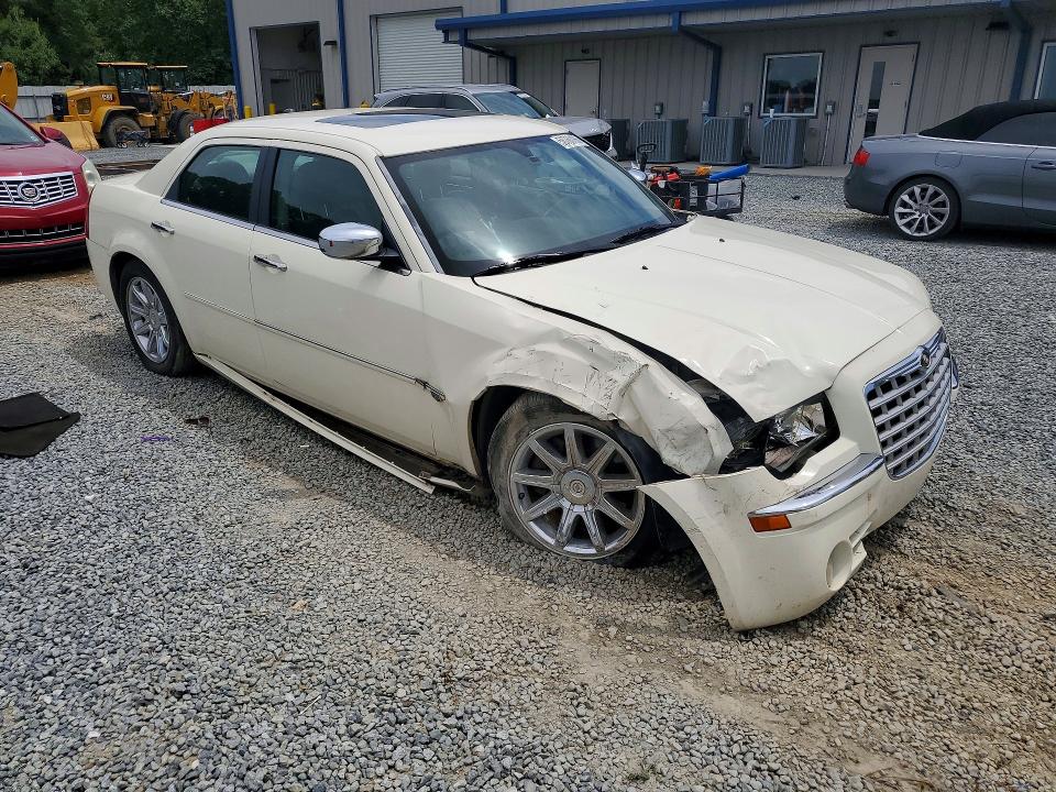 58760166 :رقم المزاد ، 2C3KA63H66H165683 vin ، 2006 Chrysler 300c مزاد بيع
