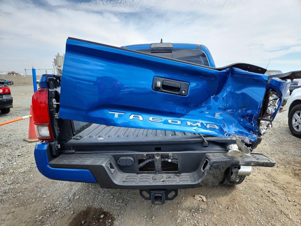 57162346 :رقم المزاد ، 3TMAZ5CN7JM072357 vin ، 2018 Toyota Tacoma مزاد بيع