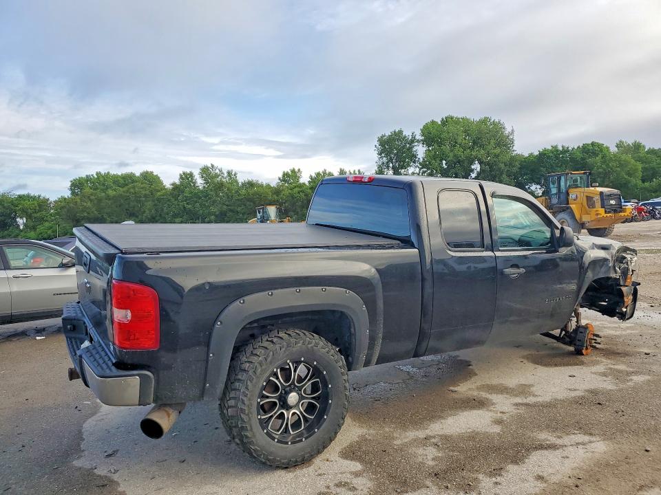 Продаж на аукціоні авто 2013 Chevrolet Silverado, vin: 1GCRKSE79DZ300673, номер лоту: 56127806