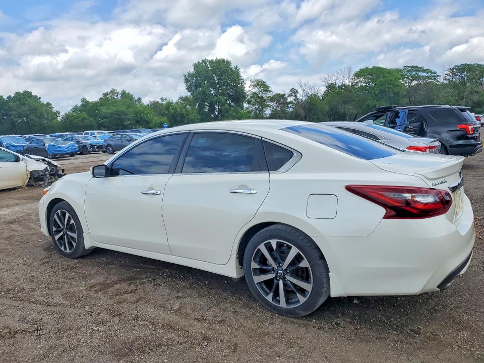 55522886 :رقم المزاد ، 1N4AL3AP4JC260724 vin ، 2018 Nissan Altima مزاد بيع