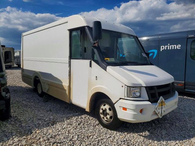 54074006 :رقم المزاد ، JALB4T173H7W01009 vin ، 2017 Isuzu Reach مزاد بيع