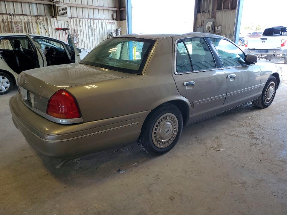 57708736 :رقم المزاد ، 2FAFP73W41X195804 vin ، 2001 Ford Crown Victoria مزاد بيع