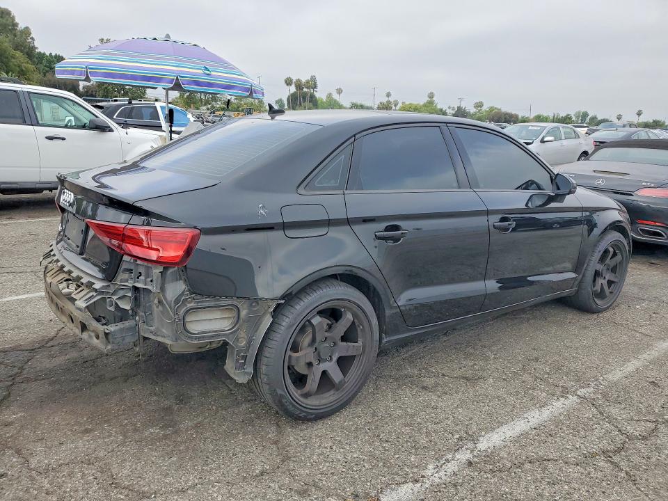 2017 Audi A3 მანქანა იყიდება აუქციონზე, vin: WAUAUGFF1H1077556, აუქციონის ნომერი: 55642276