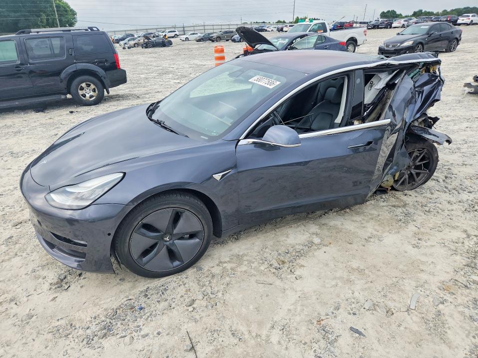 58077586 :رقم المزاد ، 5YJ3E1EA1JF101640 vin ، 2018 Tesla Model 3 مزاد بيع