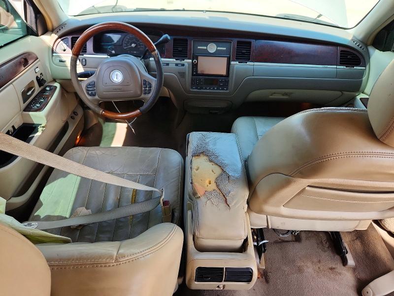 58882596 :رقم المزاد ، 1LNHM82W13Y683173 vin ، 2003 Lincoln Town Car مزاد بيع