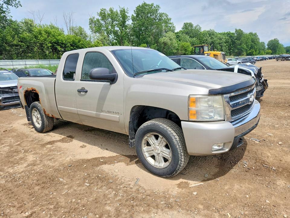 Продаж на аукціоні авто 2007 Chevrolet Silverado, vin: 1GCEK19027Z517976, номер лоту: 55872256