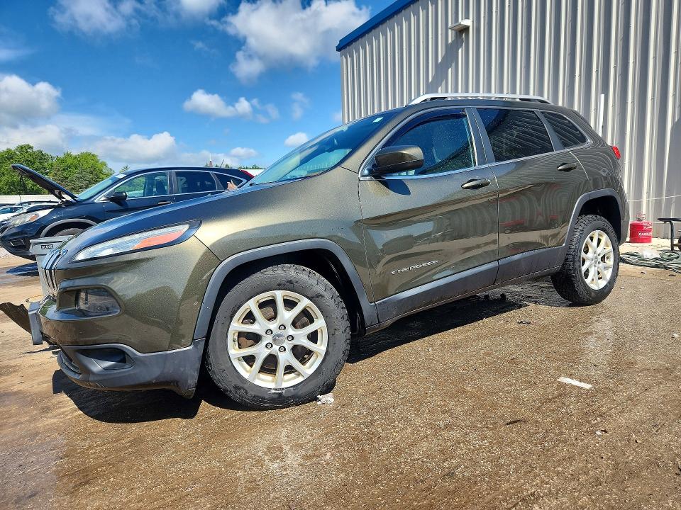 58431116 :رقم المزاد ، 1C4PJMCS8FW577221 vin ، 2015 Jeep Cherokee مزاد بيع