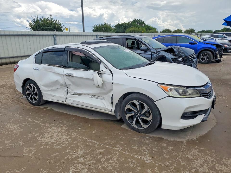 Продаж на аукціоні авто 2017 Honda Accord, vin: 1HGCR3F89HA029635, номер лоту: 57140096