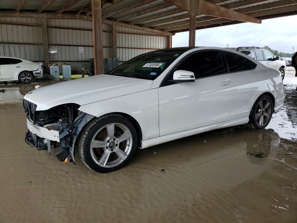 2014 Mercedes-benz C მანქანა იყიდება აუქციონზე, vin: WDDGJ4HB6EG200278, აუქციონის ნომერი: 57400596