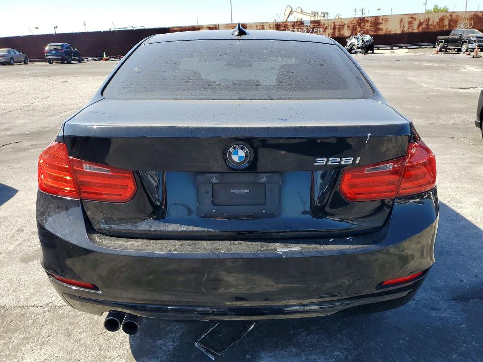 56669786 :رقم المزاد ، WBA3A5C52DF602784 vin ، 2013 Bmw 328 مزاد بيع