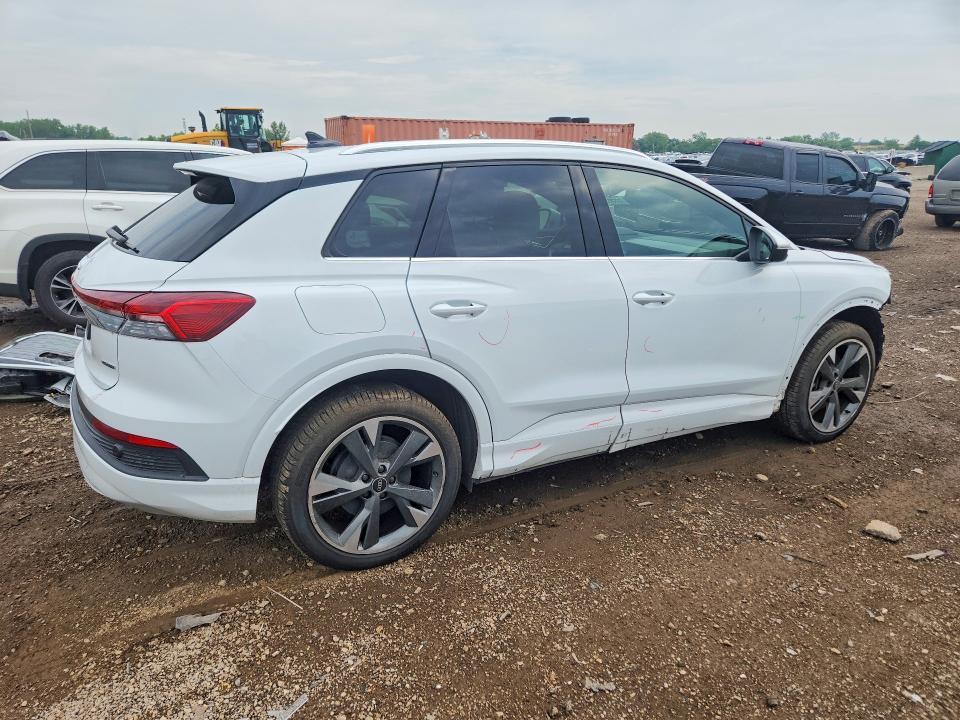 55569366 :رقم المزاد ، WA1H2BFZ5NP030408 vin ، 2022 Audi Q4 E-tron مزاد بيع
