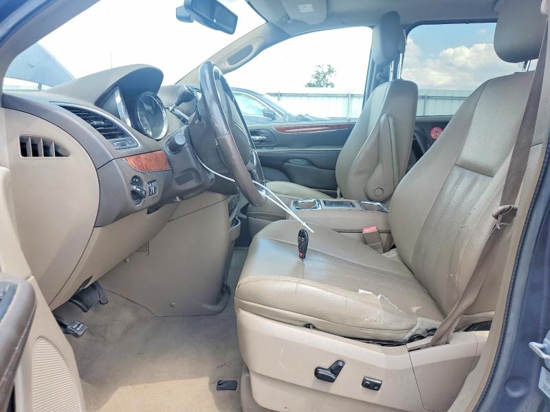 2015 Chrysler Town & Country მანქანა იყიდება აუქციონზე, vin: 2C4RC1CG9FR520564, აუქციონის ნომერი: 57737176