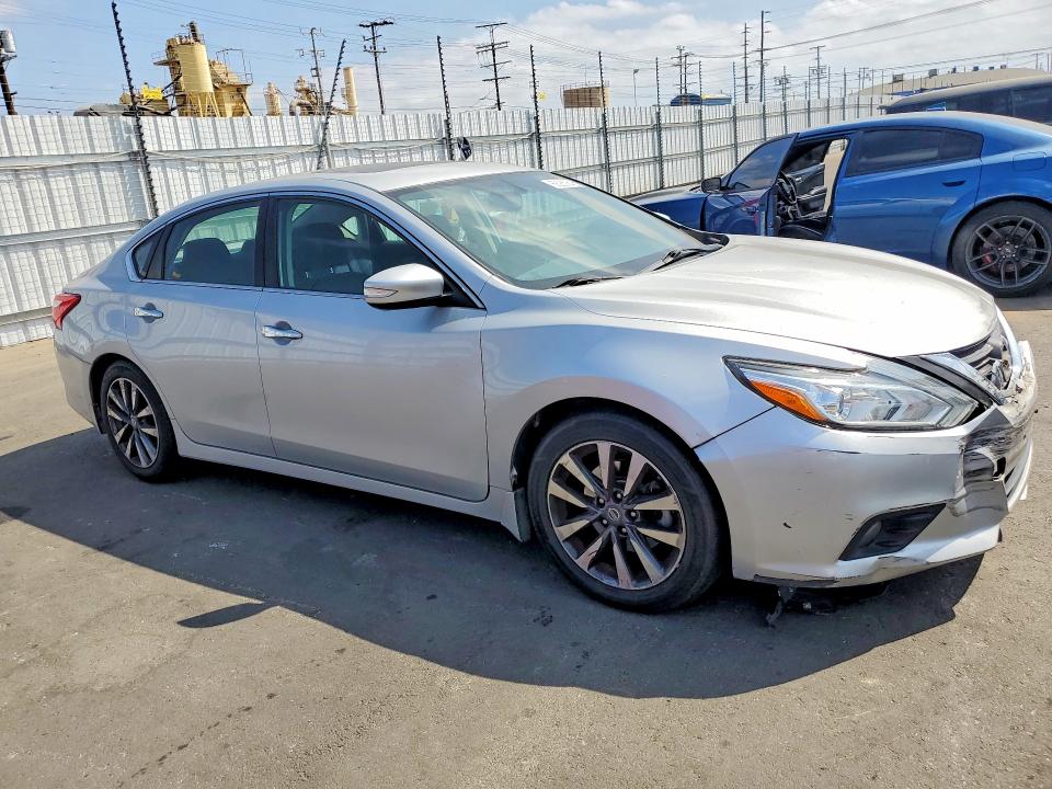 Продажа на аукционе авто 2017 Nissan Altima, vin: 1N4AL3AP0HC171355, номер лота: 58260646