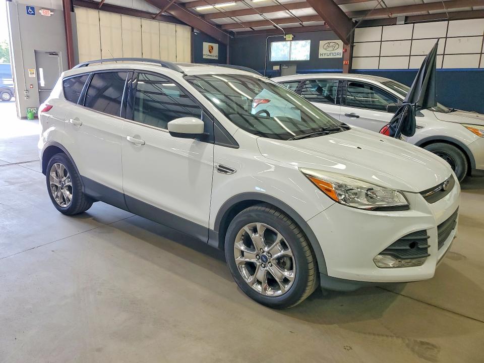 Продажа на аукционе авто 2016 Ford Escape, vin: 1FMCU9GXXGUB85522, номер лота: 57783546