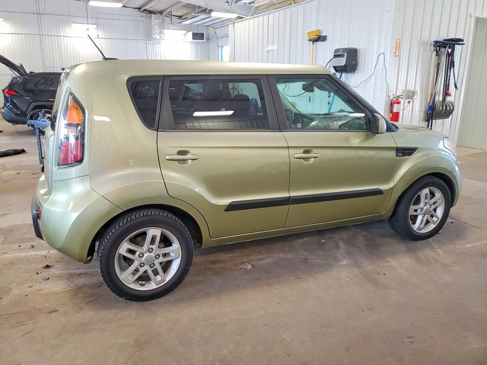 59356806 :رقم المزاد ، KNDJT2A24B7303042 vin ، 2011 Kia Soul مزاد بيع