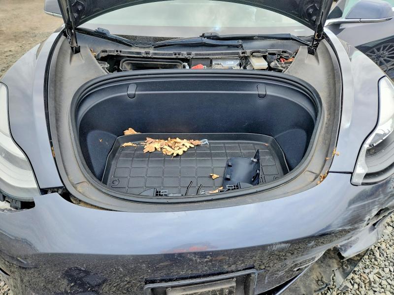 55784056 :رقم المزاد ، 5YJ3E1EA2JF048169 vin ، 2018 Tesla Model 3 مزاد بيع