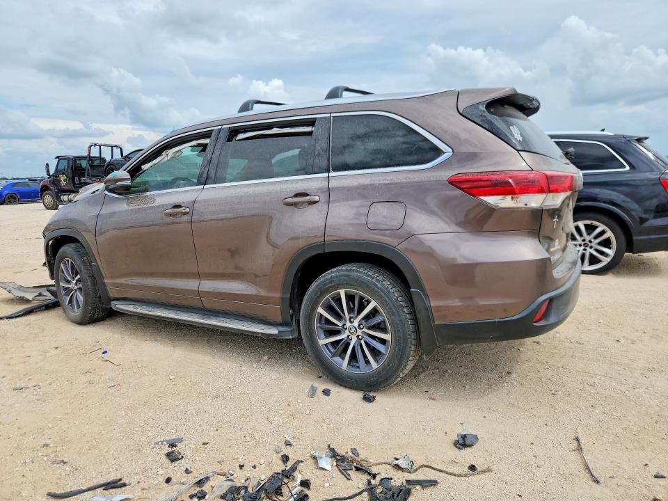 Продажа на аукционе авто 2017 Toyota Highlander, vin: 5TDKZRFH7HS226982, номер лота: 56066886