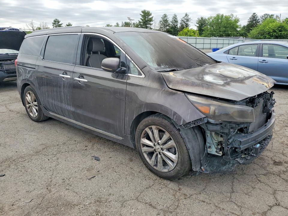 56655826 :رقم المزاد ، KNDME5C13H6272006 vin ، 2017 Kia Sedona مزاد بيع