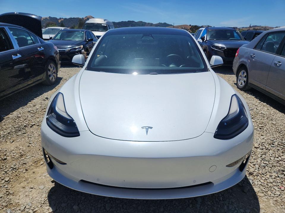 54702166 :رقم المزاد ، 5YJ3E1EB4MF902253 vin ، 2021 Tesla Model 3 مزاد بيع
