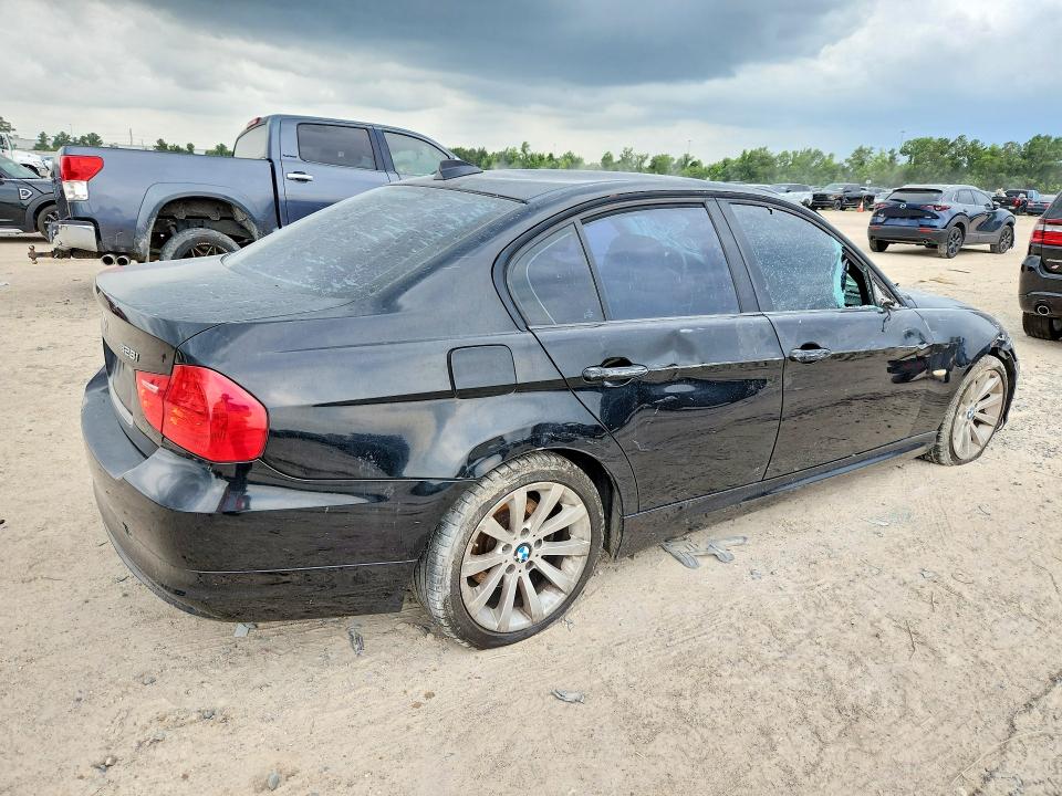 58076956 :رقم المزاد ، WBAPH7C50BE130838 vin ، 2011 Bmw 328 مزاد بيع