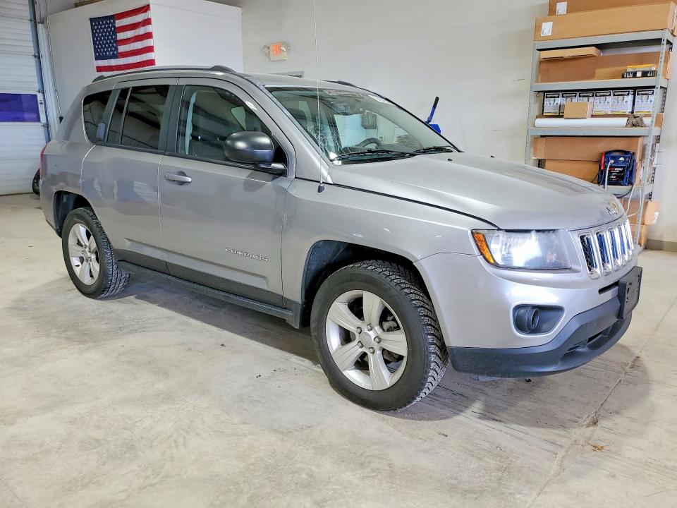 2016 Jeep Compass მანქანა იყიდება აუქციონზე, vin: 1C4NJDBB4GD571860, აუქციონის ნომერი: 58209546