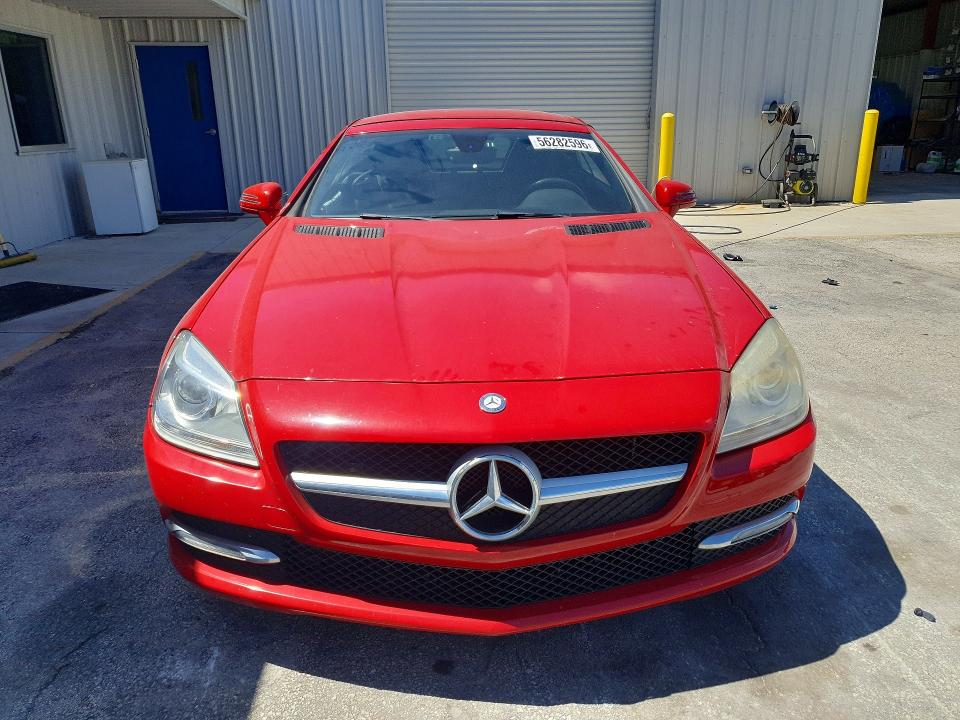 56282596 :رقم المزاد ، WDDPK5HA1DF050093 vin ، 2013 Mercedes-benz Slk مزاد بيع