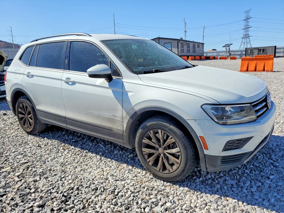 58622896 :رقم المزاد ، 3VV1B7AX6JM115849 vin ، 2018 Volkswagen Tiguan مزاد بيع