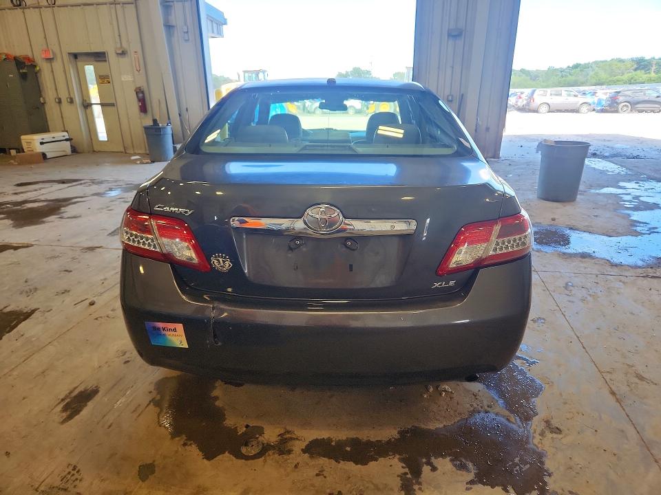 56782546 :رقم المزاد ، 4T1BF3EK7AU059412 vin ، 2010 Toyota Camry مزاد بيع