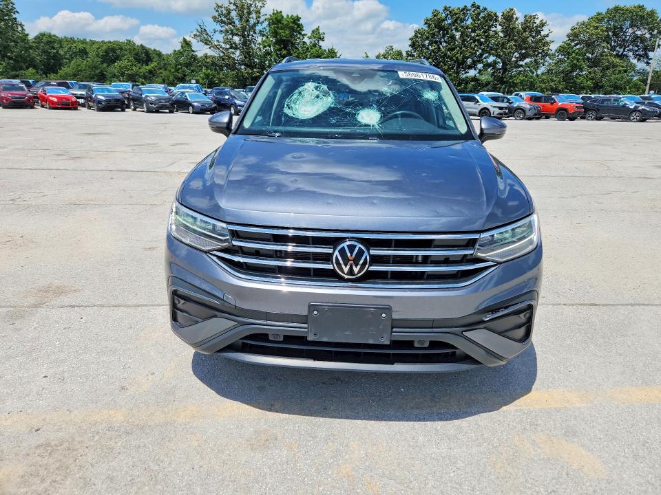 Продаж на аукціоні авто 2022 Volkswagen Tiguan, vin: 3VV2B7AX8NM048990, номер лоту: 56961786
