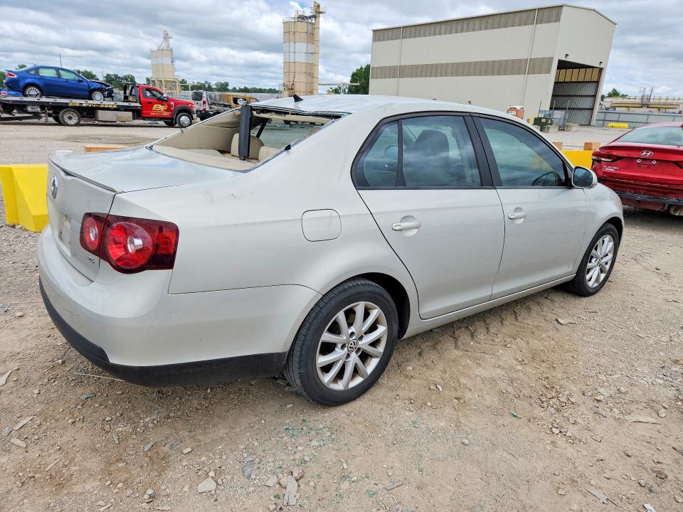 Продажа на аукционе авто 2010 Volkswagen Jetta, vin: 3VWRX7AJ8AM117548, номер лота: 57968716