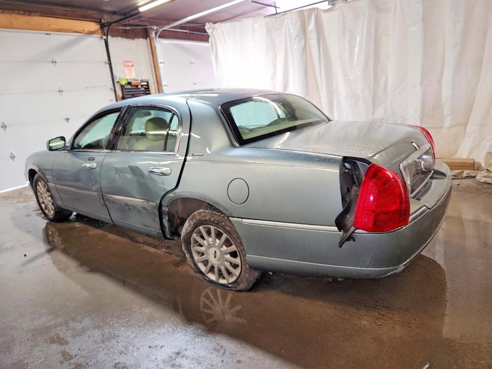 2006 Lincoln Town Car მანქანა იყიდება აუქციონზე, vin: 1LNHM81V46Y624325, აუქციონის ნომერი: 55762996