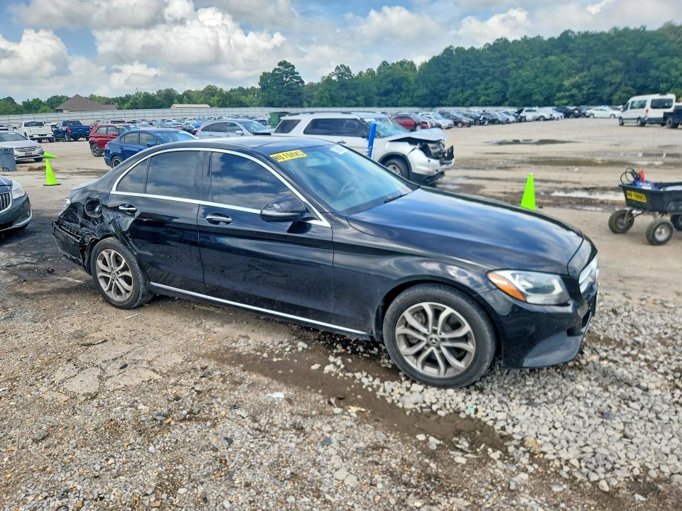 2017 Mercedes-benz C მანქანა იყიდება აუქციონზე, vin: 55SWF4KB7HU226322, აუქციონის ნომერი: 57809806