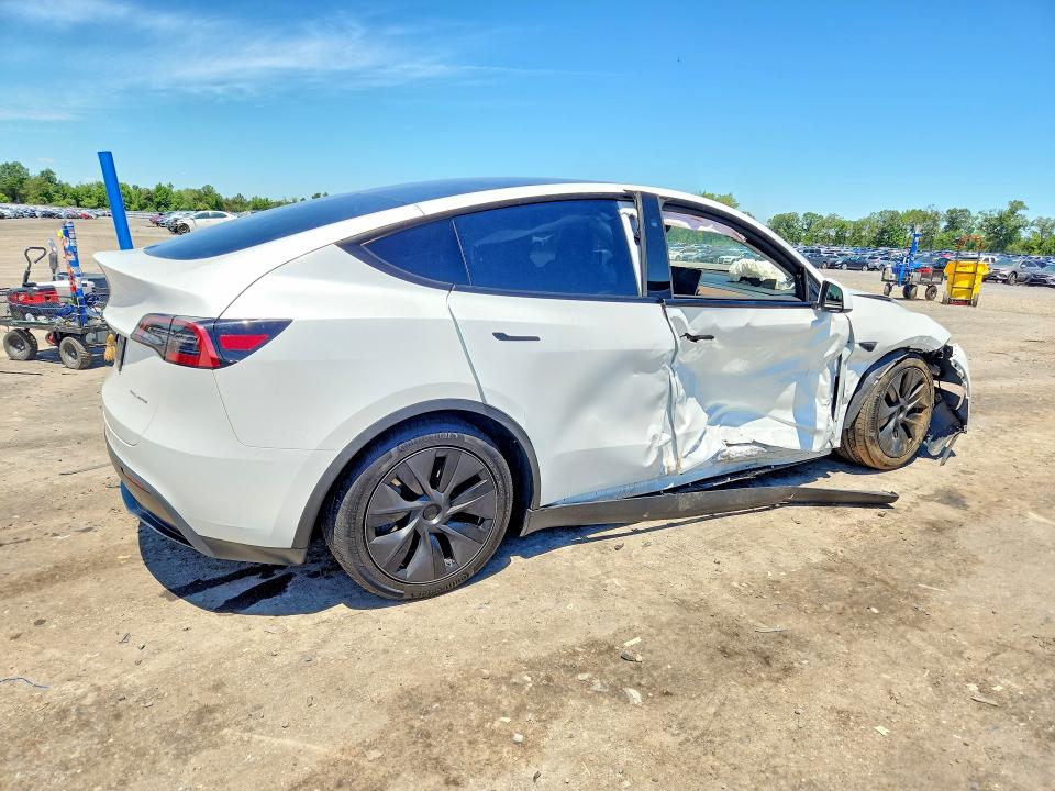 58152096 :رقم المزاد ، 7SAYGAEE2SF306648 vin ، 2025 Tesla Model Y مزاد بيع