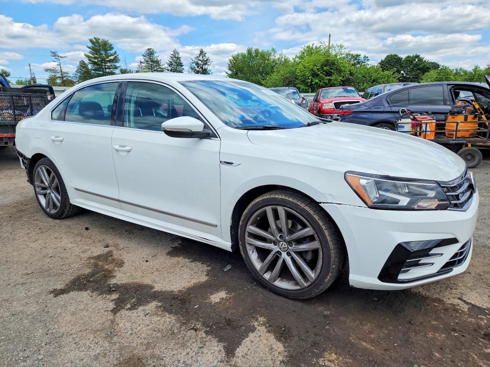 54399496 :رقم المزاد ، 1VWDT7A31HC020307 vin ، 2017 Volkswagen Passat مزاد بيع
