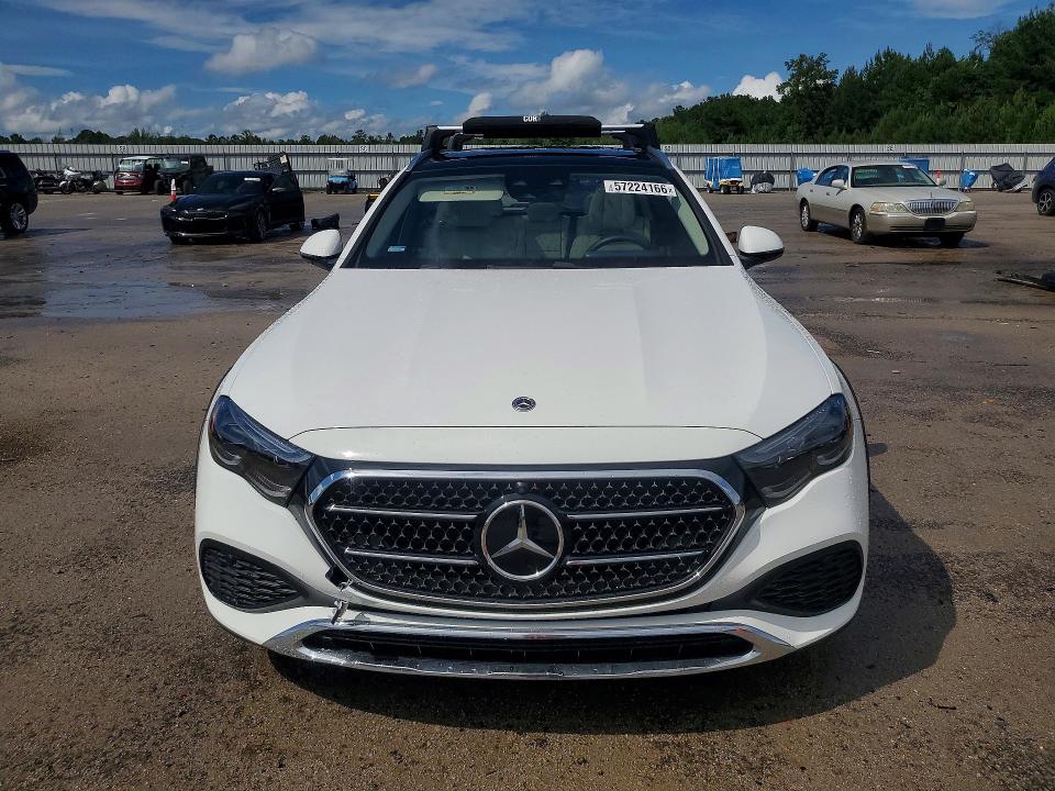 57224166 :رقم المزاد ، W1KLH6FB9SA134400 vin ، 2025 Mercedes-benz E مزاد بيع