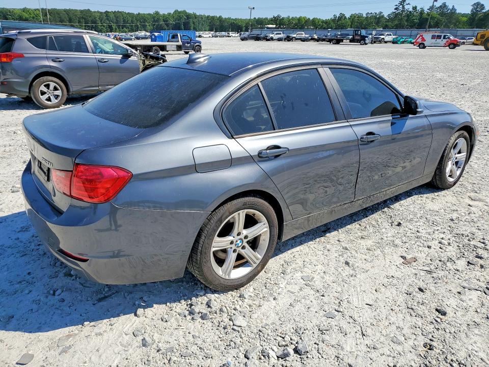 55945036 :رقم المزاد ، WBA3B1C5XDK129276 vin ، 2013 Bmw 320 مزاد بيع