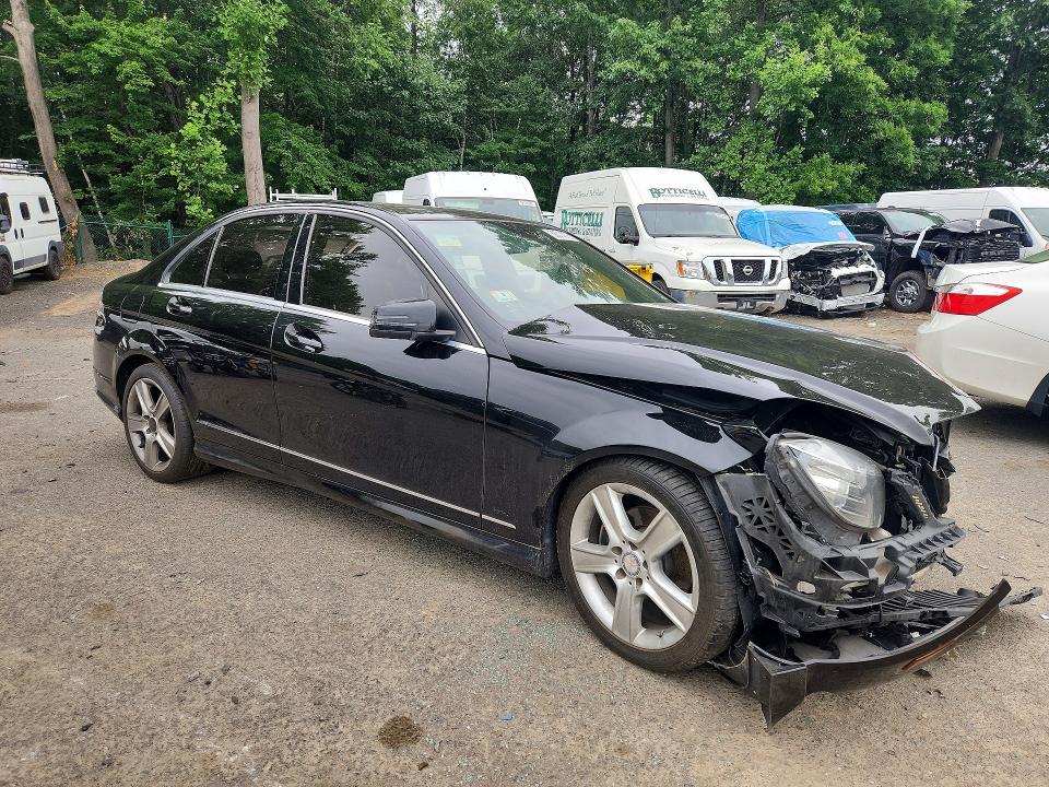 58014076 :رقم المزاد ، WDDGF8BB7BR182360 vin ، 2011 Mercedes-benz C مزاد بيع