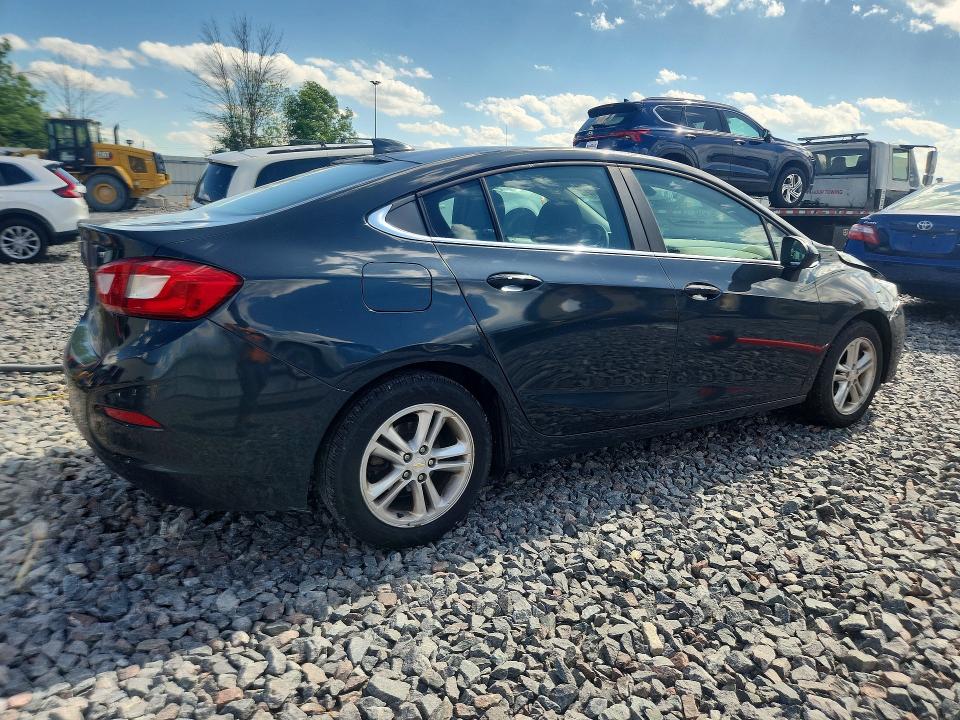 56716216 :رقم المزاد ، 1G1BE5SM0J7190326 vin ، 2018 Chevrolet Cruze مزاد بيع
